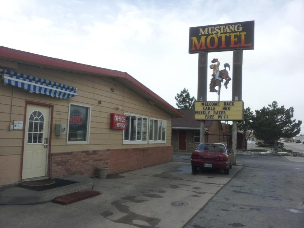 Mustang Motel Gillette Ngoại thất bức ảnh